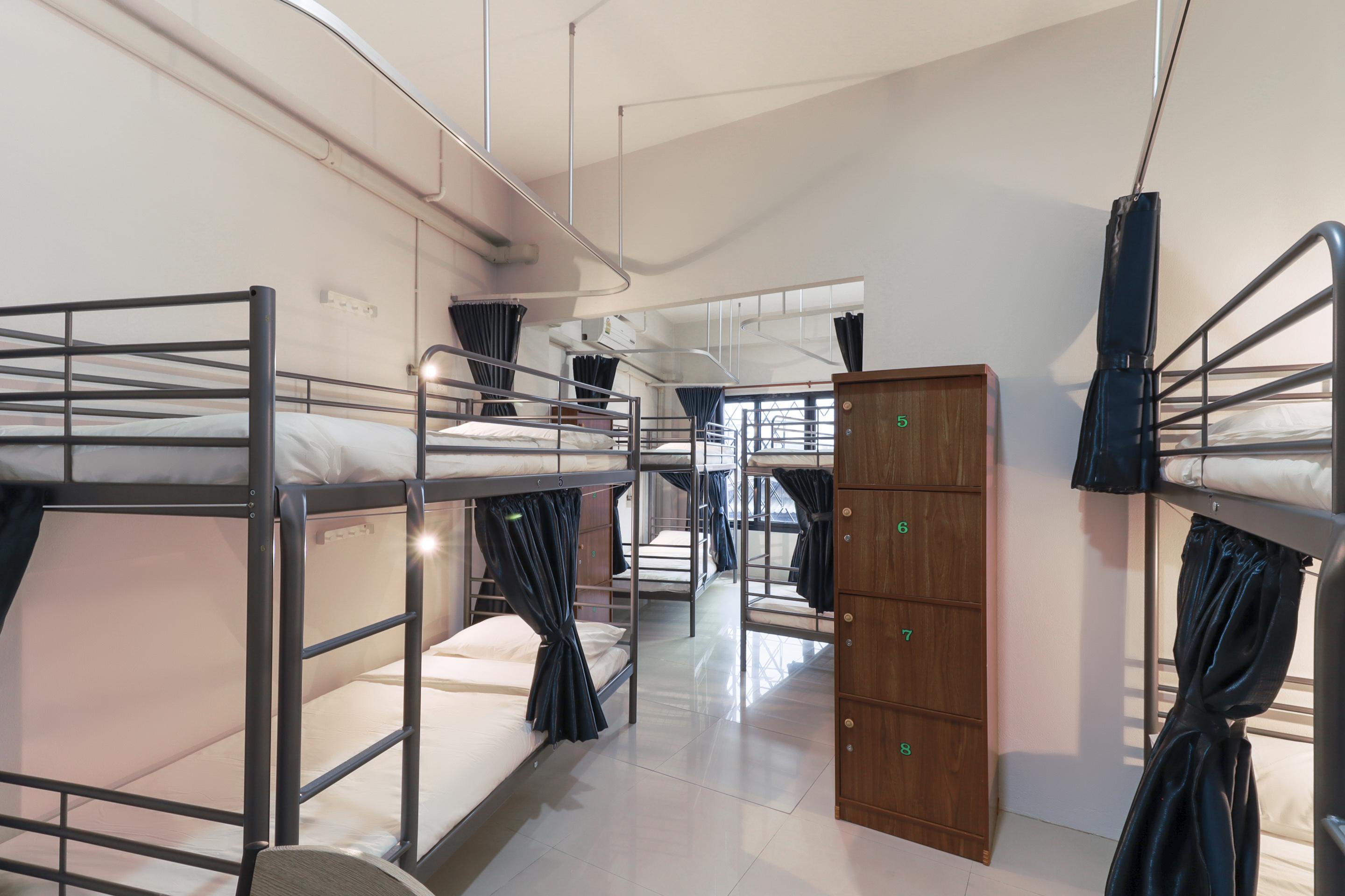 Hostal Happy House *